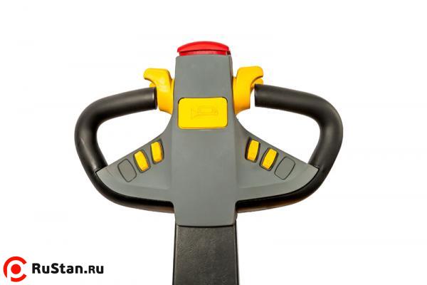 Штабелер электрический самоходный с платформой TOR 2,0т 6,0м ES20T4 фото №3 Штабелер электрический самоходный с платформой TOR 2,0т 6,0м ES20T4 фото №3