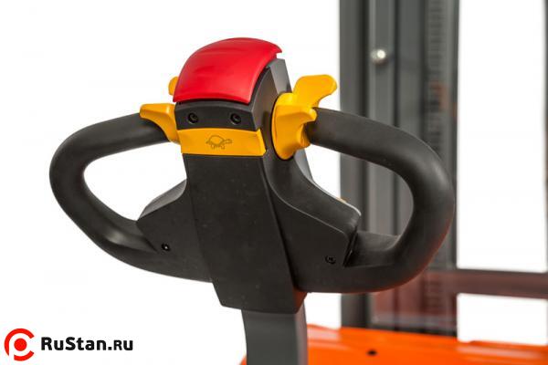 Штабелер электрический самоходный TOR 1.5т 3.0м CDDR15-III фото №4 Штабелер электрический самоходный TOR 1.5т 3.0м CDDR15-III фото №4