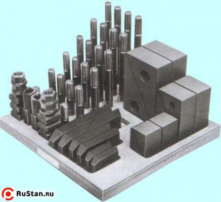 Набор клиновых ступенчатых прижимов из 58-ми предм., паз19,7мм М18х2,5 на дер. подст. (YT-0410) "CNIC" фото №1 Набор клиновых ступенчатых прижимов из 58-ми предм., паз19,7мм М18х2,5 на дер. подст. (YT-0410) "CNIC" фото №1