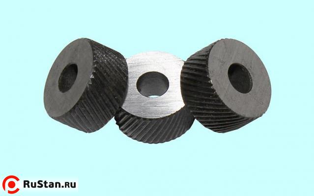 Ролик d 19.05х9.5х6.35мм с одинарной косой насечкой левого исполнения L "CNIC" фото №1 Ролик d 19.05х9.5х6.35мм с одинарной косой насечкой левого исполнения L "CNIC" фото №1