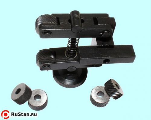 Державка суппортная 2-х роликовая 10х14х51мм регулируемая, для накатки косых рифлений, с роликами d 20.0х9.5х6.4мм "CNIC фото №1 Державка суппортная 2-х роликовая 10х14х51мм регулируемая, для накатки косых рифлений, с роликами d 20.0х9.5х6.4мм "CNIC фото №1