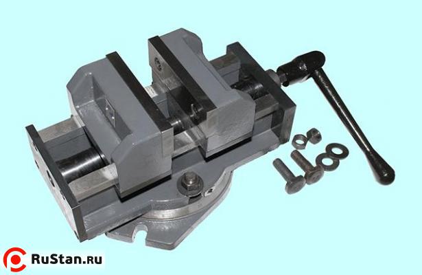 Тиски Станочные 156мм с подвижными губками поворотные ход 156мм (QGZ6") "CNIC" фото №1 Тиски Станочные 156мм с подвижными губками поворотные ход 156мм (QGZ6") "CNIC" фото №1