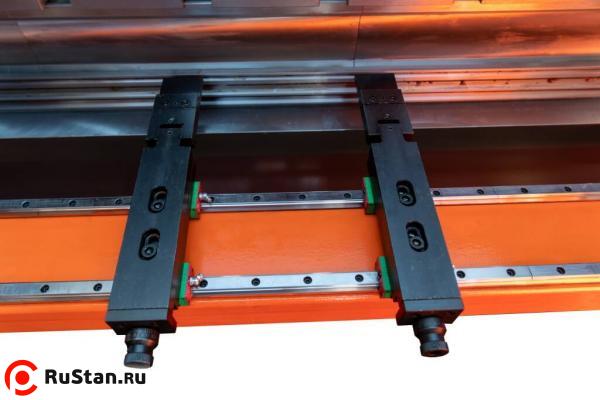 Гидравлический листогибочный пресс METAL MASTER HPJ 32100 Sensor фото №6 Гидравлический листогибочный пресс METAL MASTER HPJ 32100 Sensor фото №6