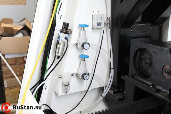 Лазерный труборез для круглых и профильных труб LF60M-1000W (Raycus 1 кВт) фото №12 LF60M-1000W Raycus фото №12