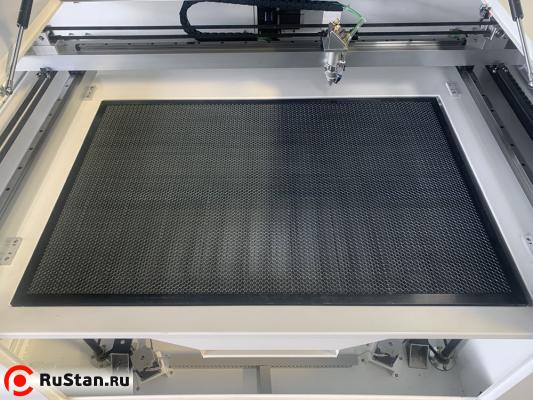 Сотовый стол фото №9 Сотовый стол фото №9