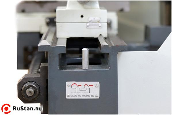 Рекордная в своем классе ширина чугунной станины 180 мм, что значительно увеличивает жесткость работы станка и влияет на точность обработки. фото №15 METAL MASTER MML 2870M фото №15