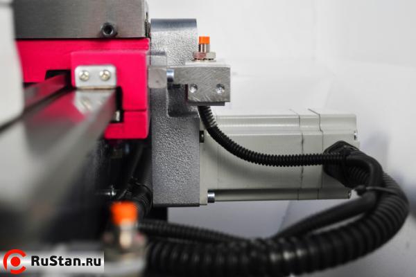 Настольный токарный станок TU2304V CNC фото №5 Настольный токарный станок TU2304V CNC фото №5