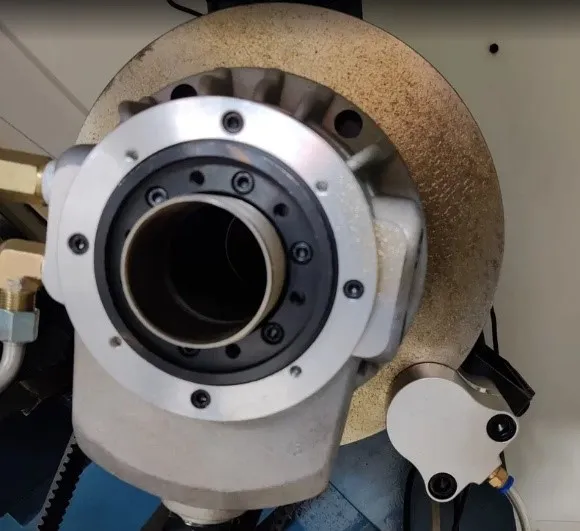 5,5/7,5 кВт электродвигатель шпинделя и гидравлическая система торможения